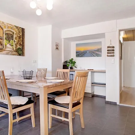 Bauernhofwohnung * フリードリヒスハーフェン